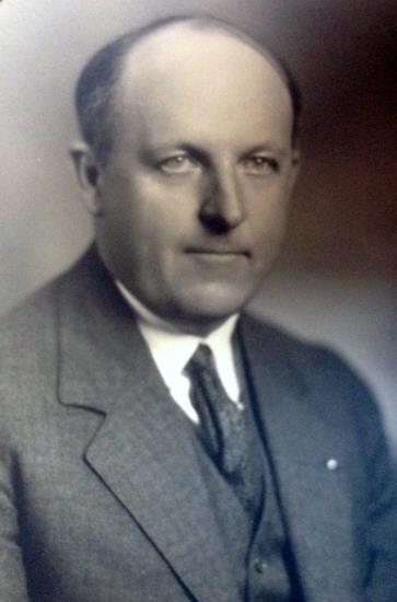 frank-stone-portrait